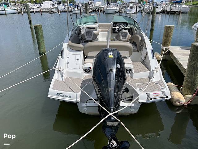 Slide: The Image of Crownline Boats 235 2023 - 14140986