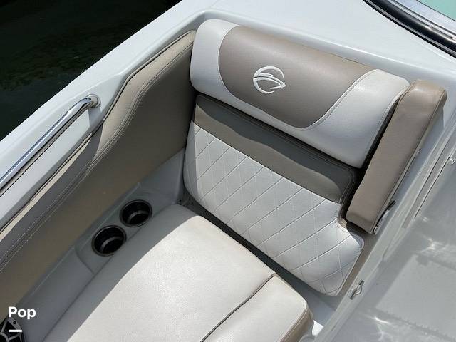 Slide: The Image of Crownline Boats 235 2023 - 14141021