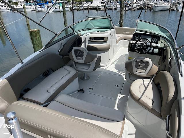 Slide: The Image of Crownline Boats 235 2023 - 14140992