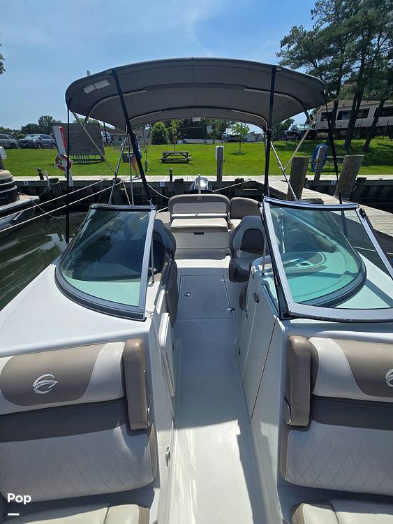 Slide: The Image of Crownline Boats 235 2023 - 15683452
