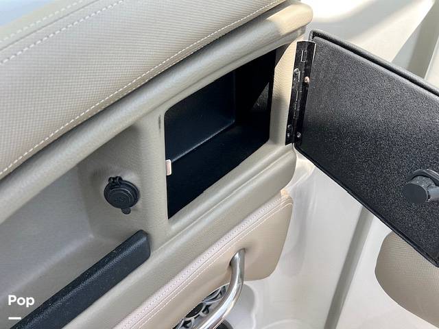 Slide: The Image of Crownline Boats 235 2023 - 14141011