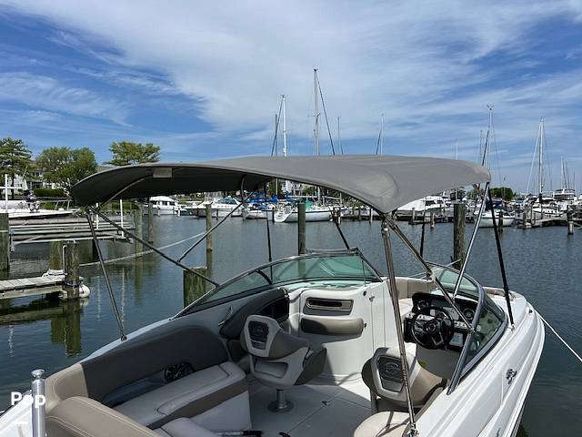 Slide: The Image of Crownline Boats 235 2023 - 14140991