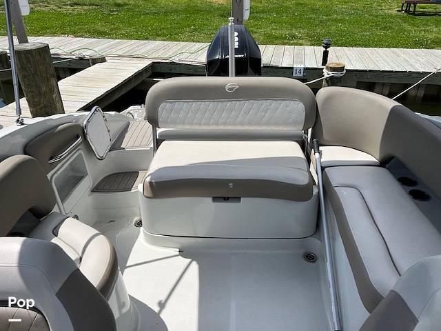 Slide: The Image of Crownline Boats 235 2023 - 14140997