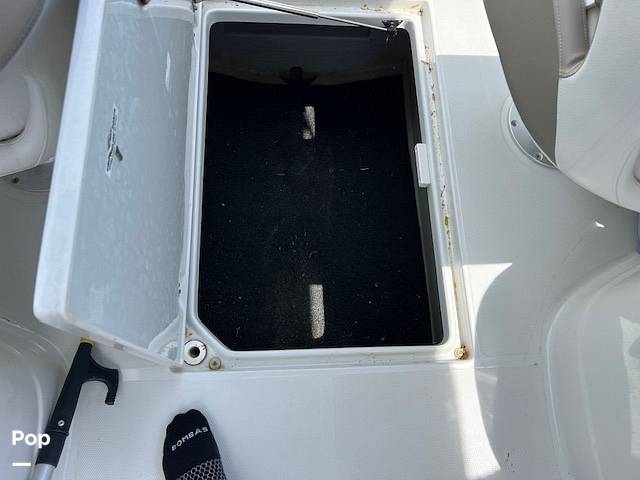 Slide: The Image of Crownline Boats 235 2023 - 14141023