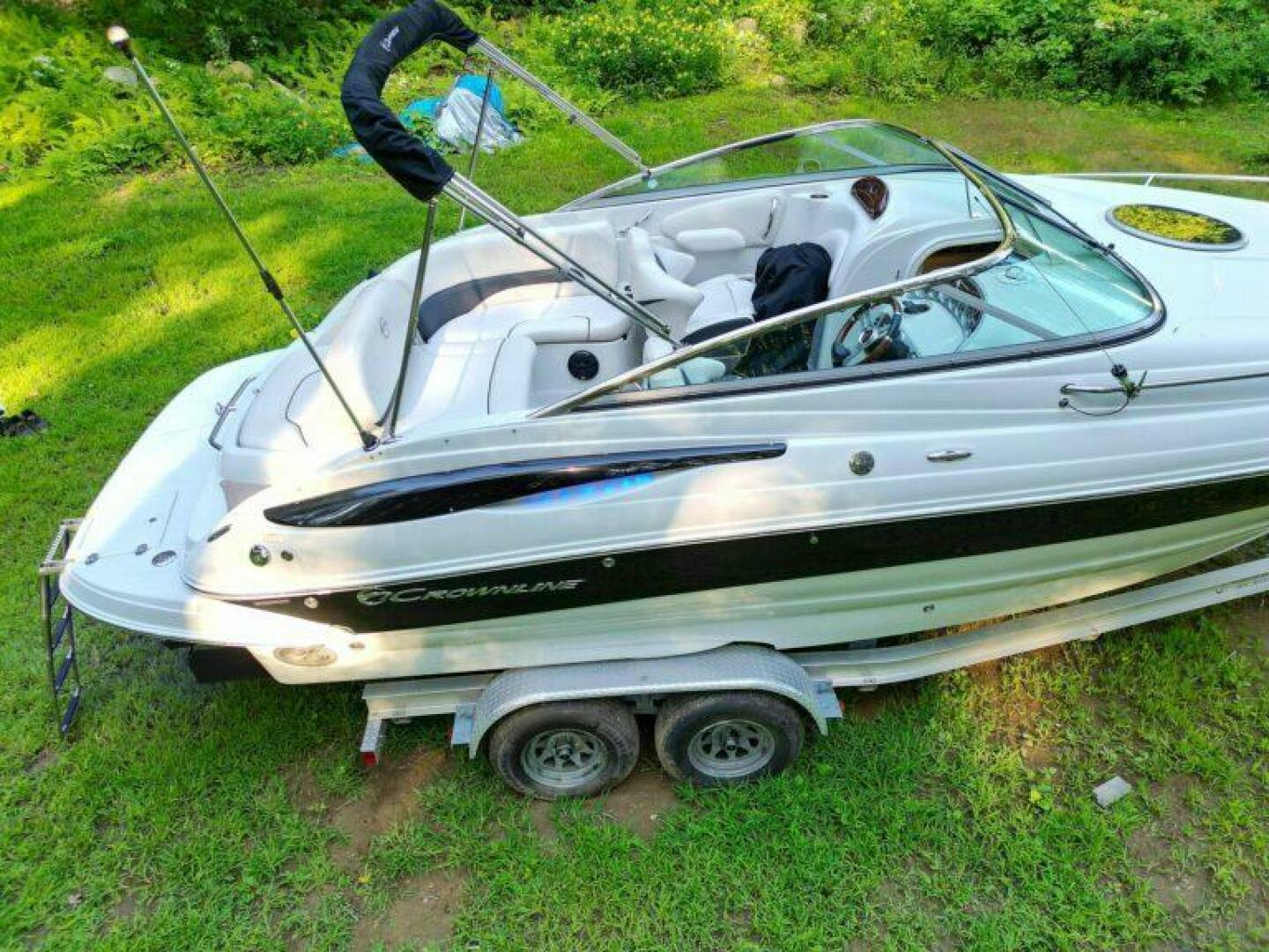 Slide: The Image of Crownline Boats 236 CR 2015 - 5214280
