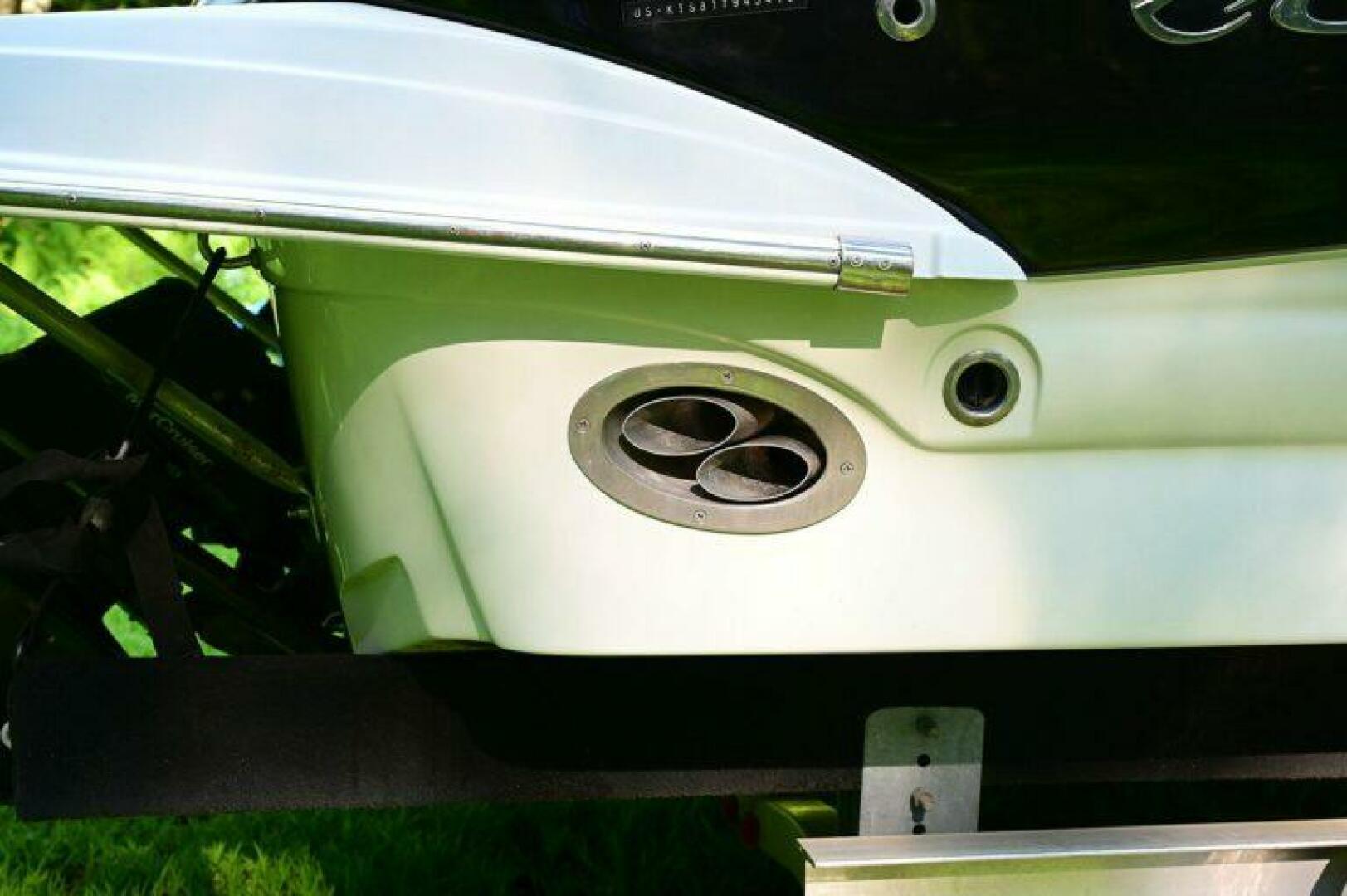 Slide: The Image of Crownline Boats 236 CR 2015 - 5214270