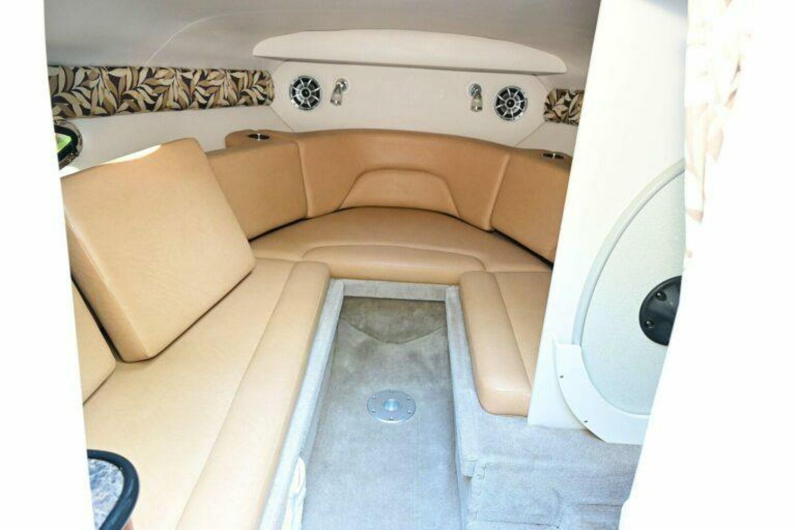 Slide: The Image of Crownline Boats 236 CR 2015 - 5214283