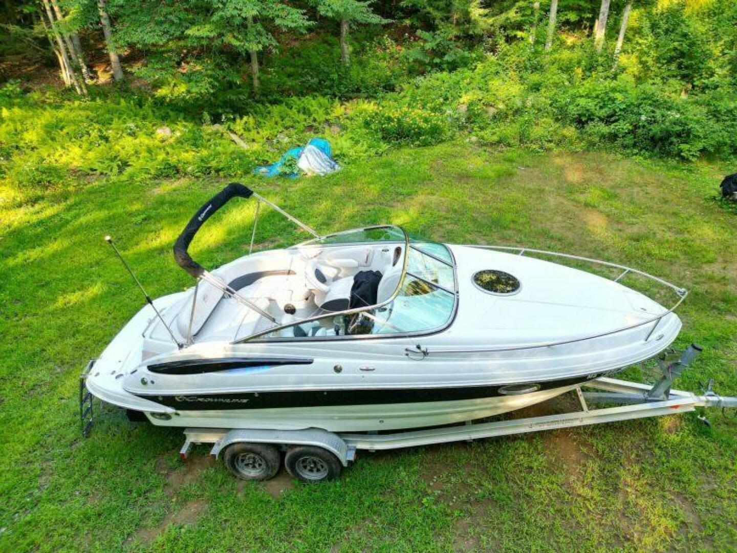 Slide: The Image of Crownline Boats 236 CR 2015 - 5214295