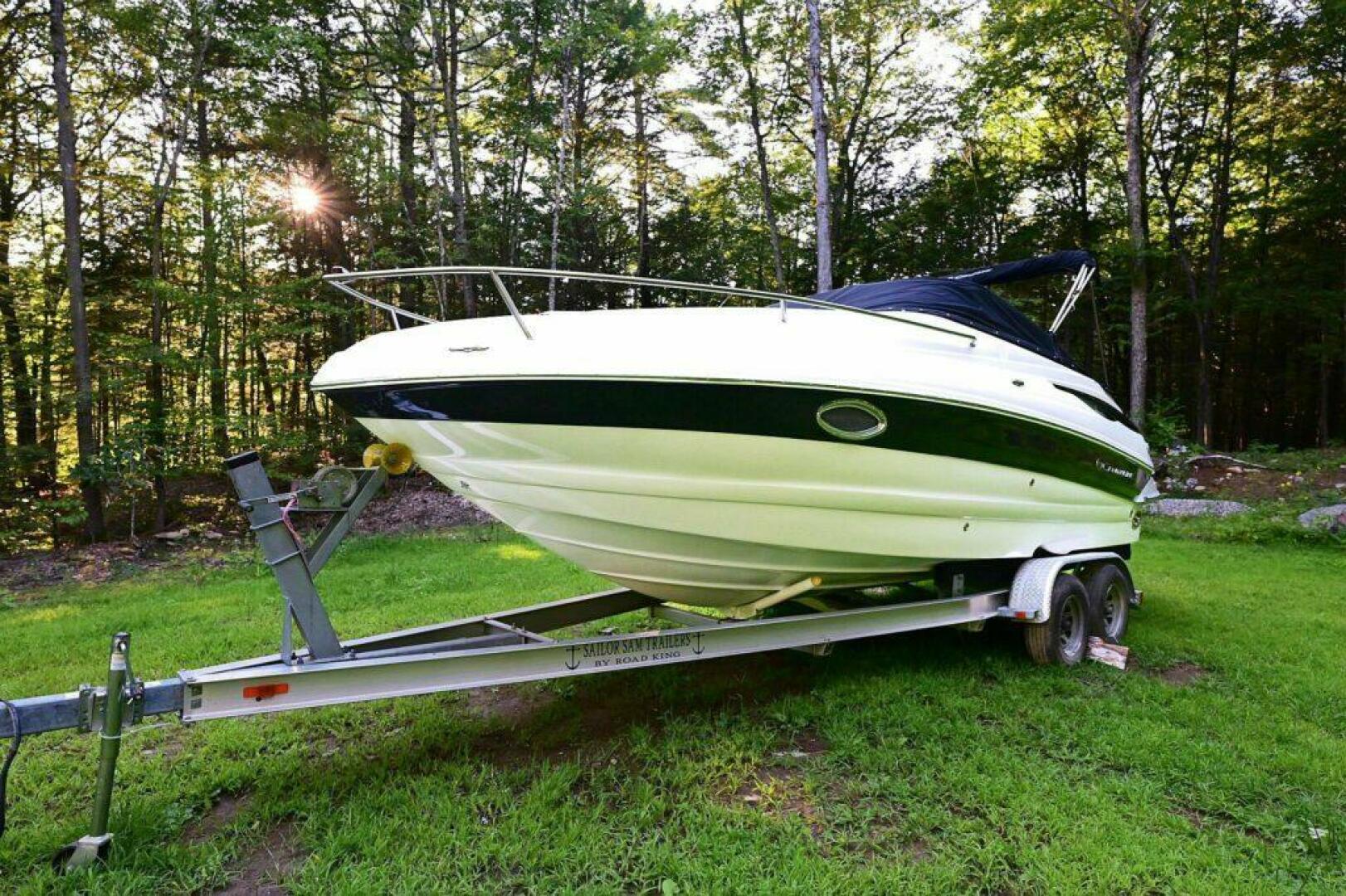 Slide: The Image of Crownline Boats 236 CR 2015 - 5214297