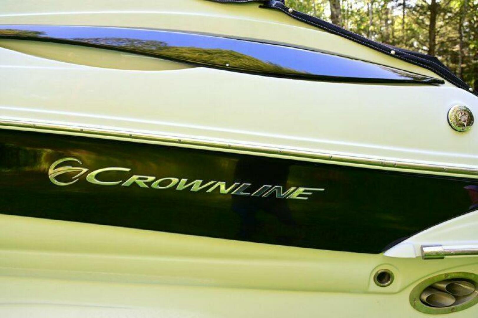 Slide: The Image of Crownline Boats 236 CR 2015 - 5214275