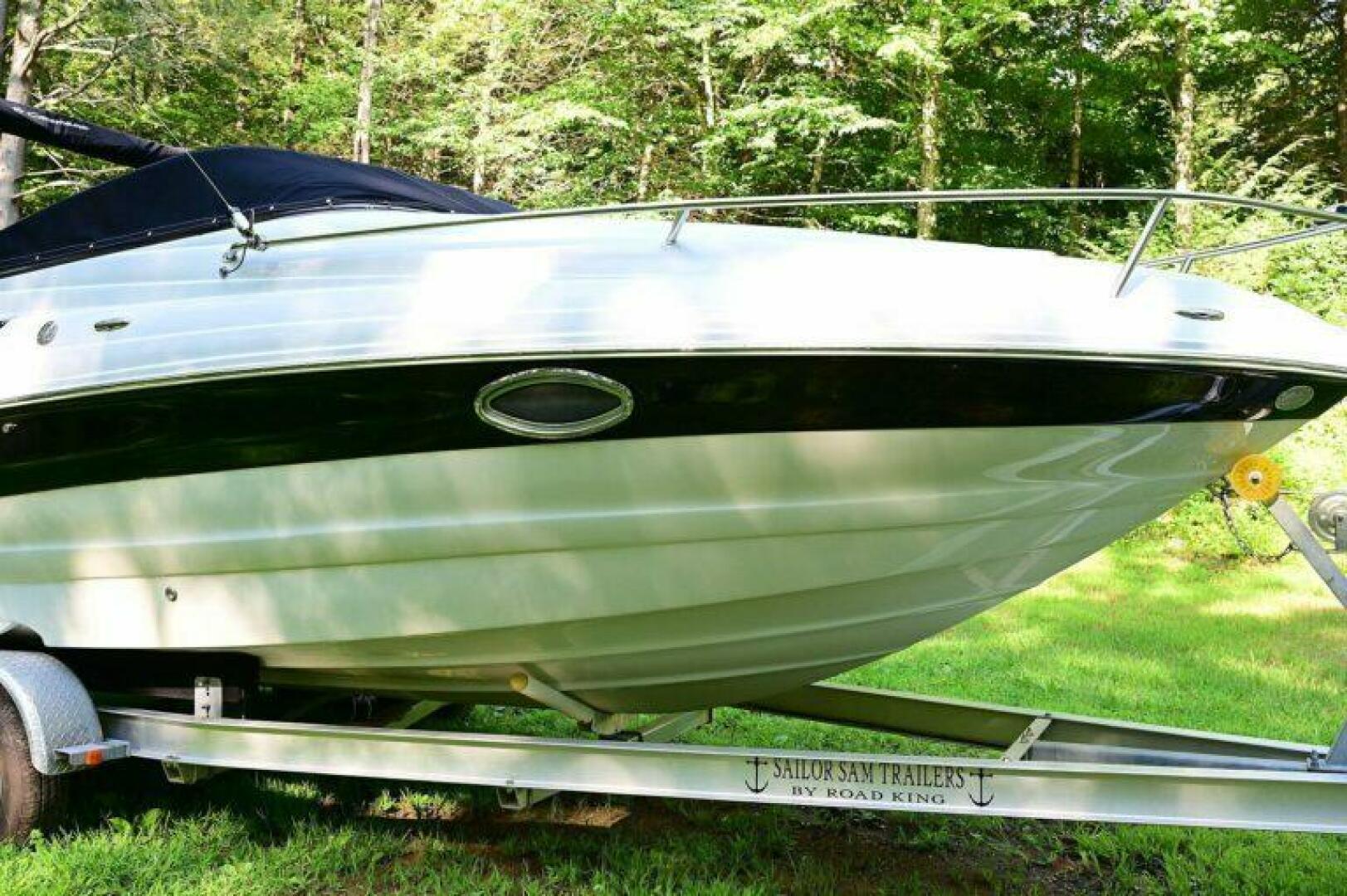 Slide: The Image of Crownline Boats 236 CR 2015 - 5214277