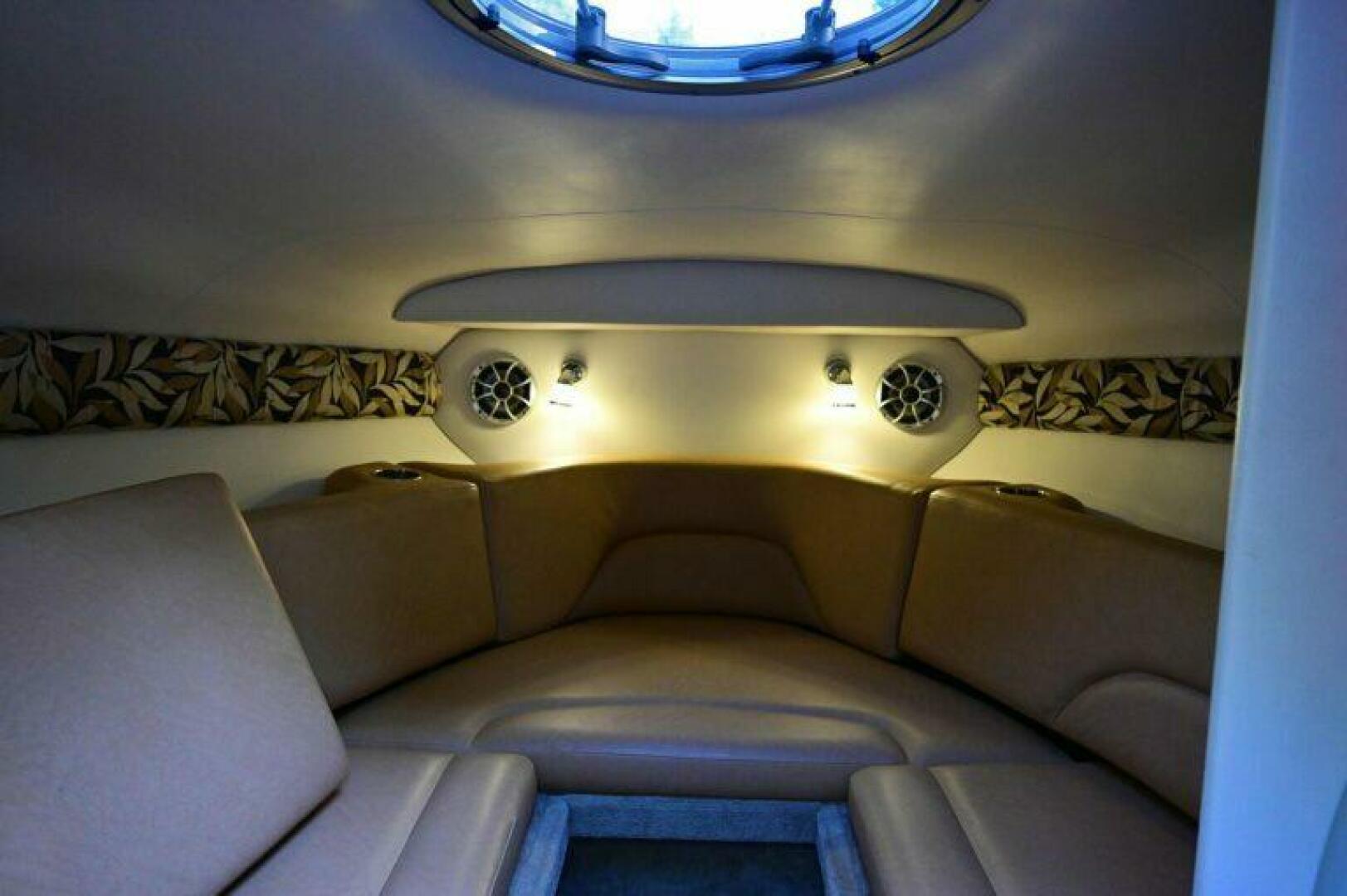 Slide: The Image of Crownline Boats 236 CR 2015 - 5214281