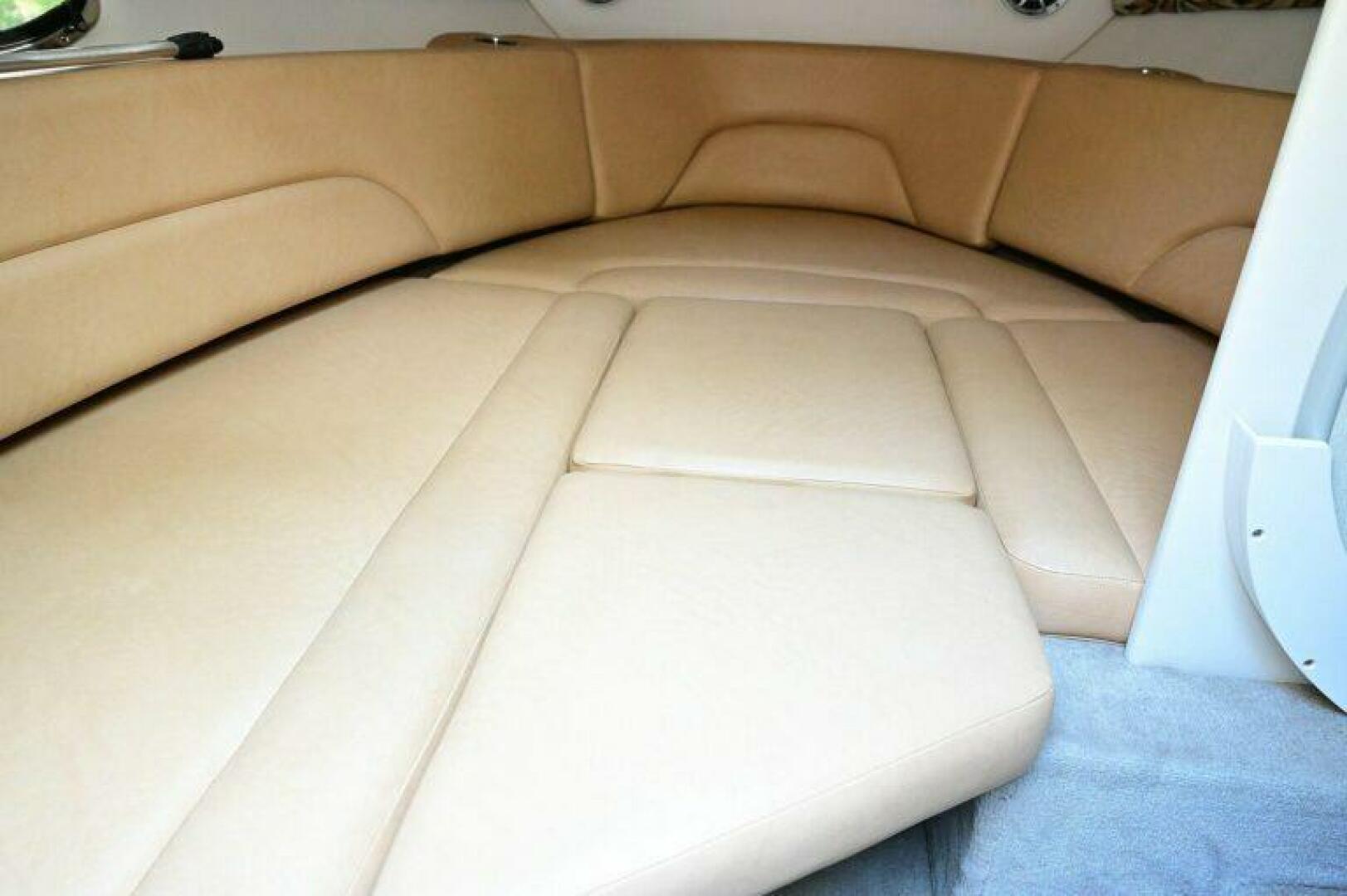 Slide: The Image of Crownline Boats 236 CR 2015 - 5214282