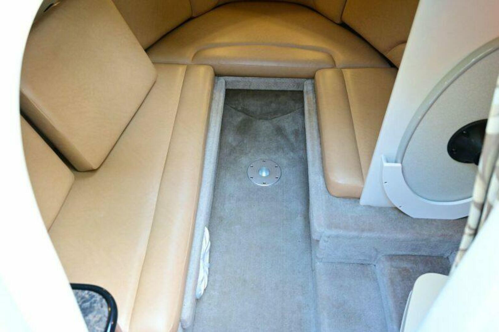 Slide: The Image of Crownline Boats 236 CR 2015 - 5214285