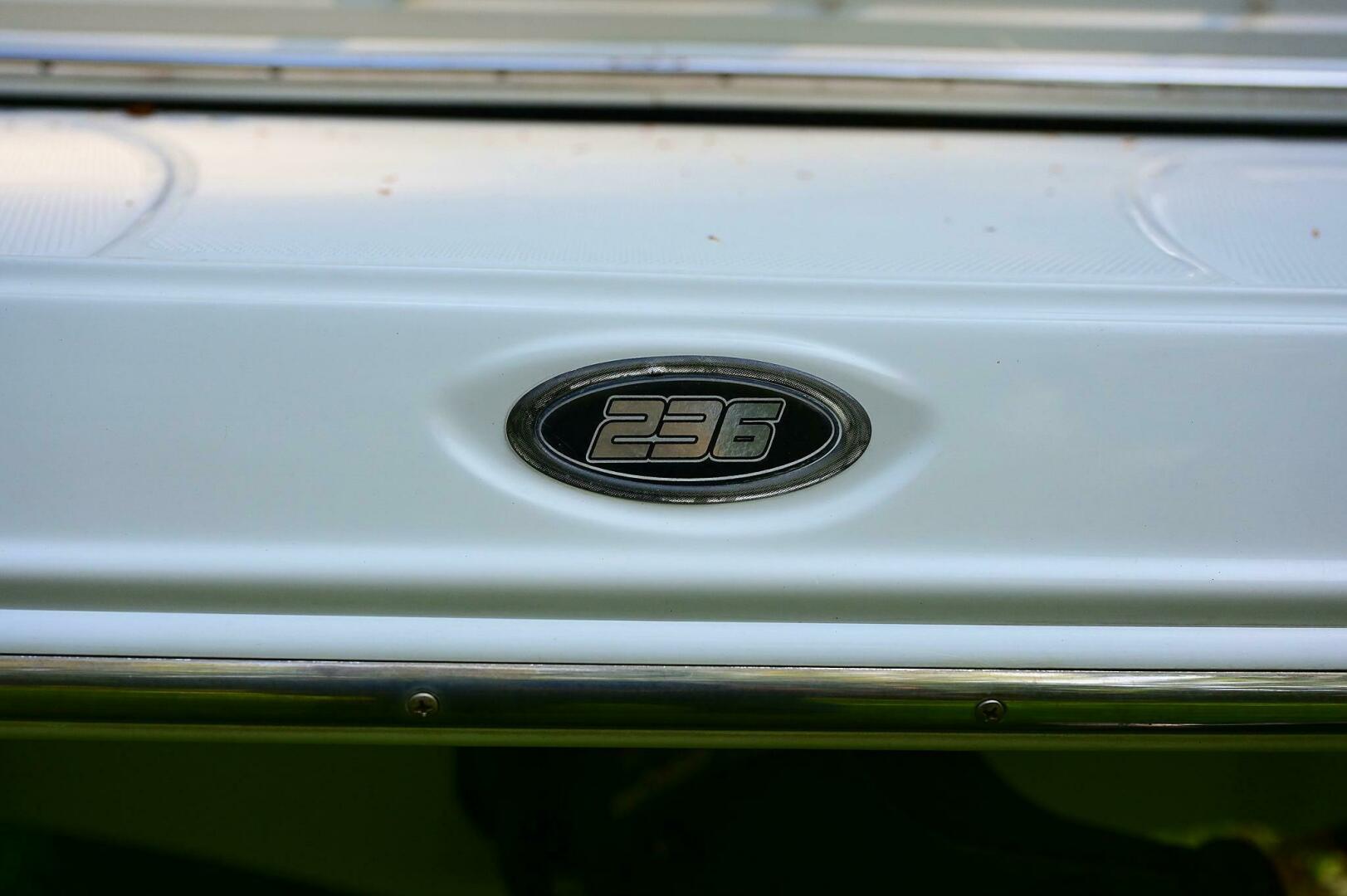Slide: The Image of Crownline Boats 236 CR 2015 - 5214936