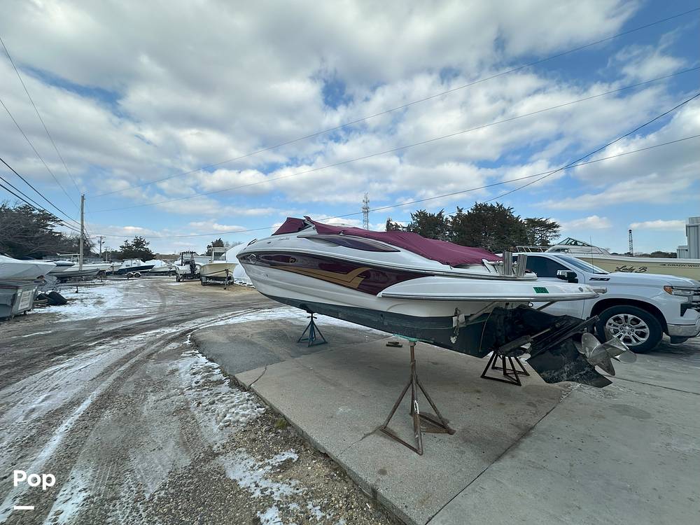 Slide: The Image of Crownline Boats 240 EX 2005 - 15105723