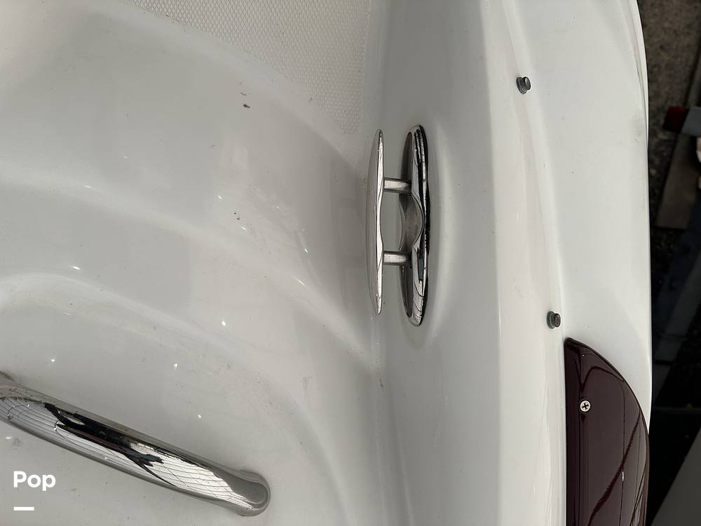 Slide: The Image of Crownline Boats 240 EX 2005 - 15085206