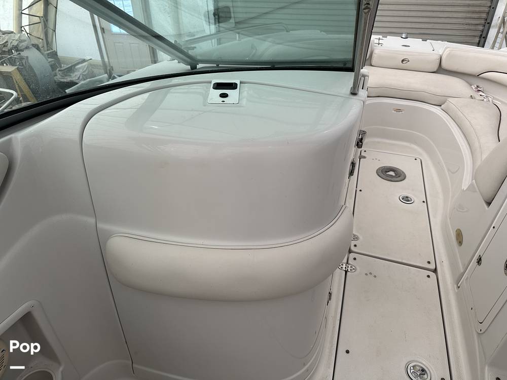 Slide: The Image of Crownline Boats 240 EX 2005 - 15085223