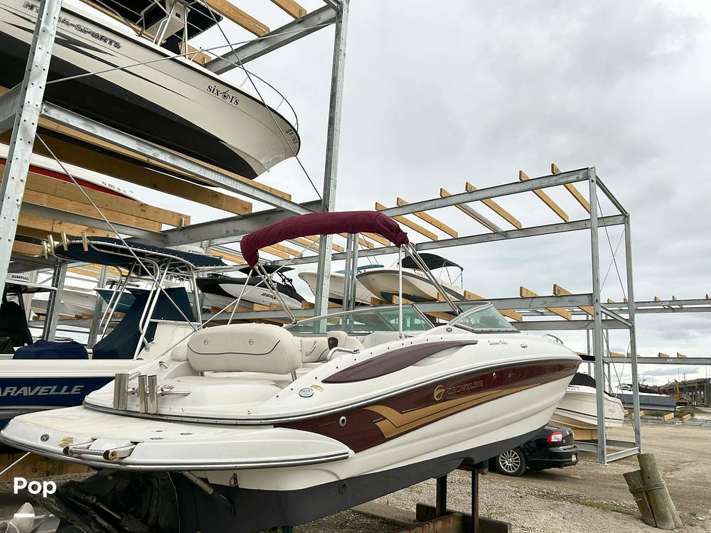 Slide: The Image of Crownline Boats 240 EX 2005 - 15601576