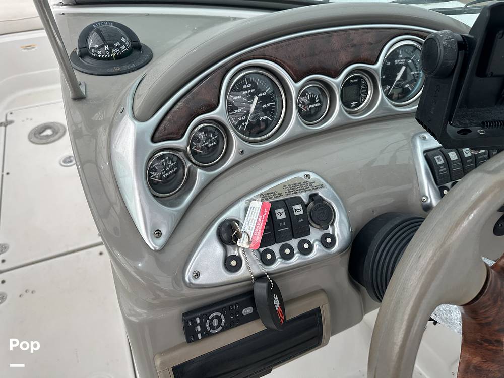 Slide: The Image of Crownline Boats 240 EX 2005 - 15085234