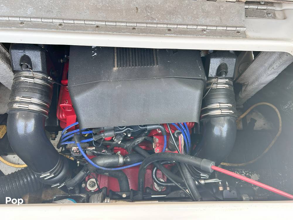 Slide: The Image of Crownline Boats 240 EX 2005 - 15601573