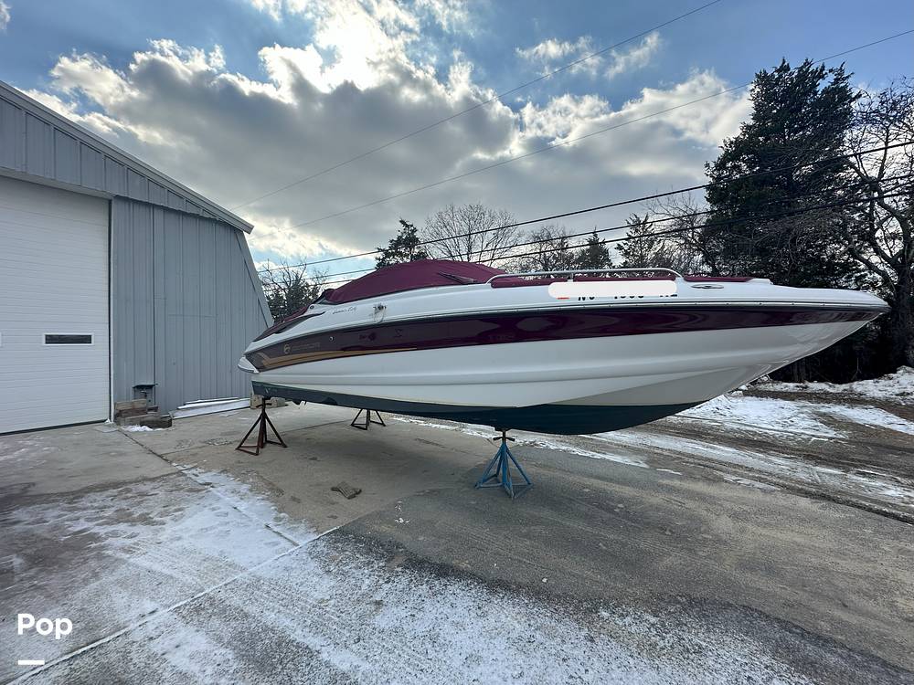 Slide: The Image of Crownline Boats 240 EX 2005 - 15105720