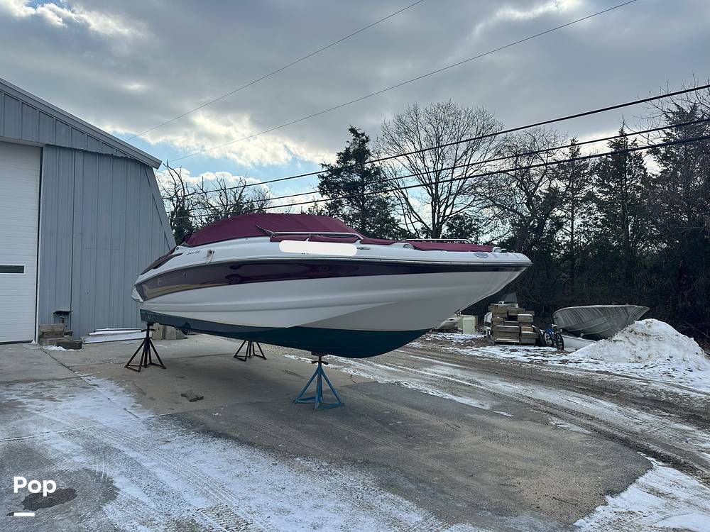 Slide: The Image of Crownline Boats 240 EX 2005 - 15105719