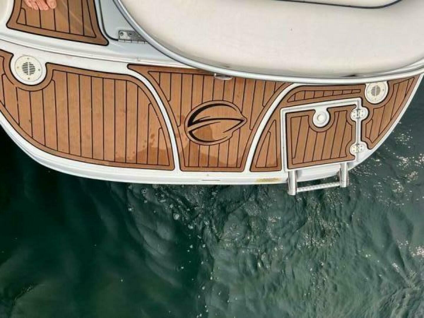 Slide: The Image of Crownline Boats 250 CR 2005 - 4532360