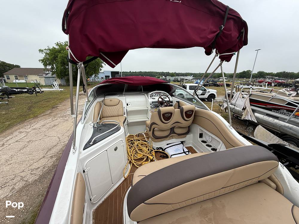 Slide: The Image of Crownline Boats 250 CR 2006 - 15426868