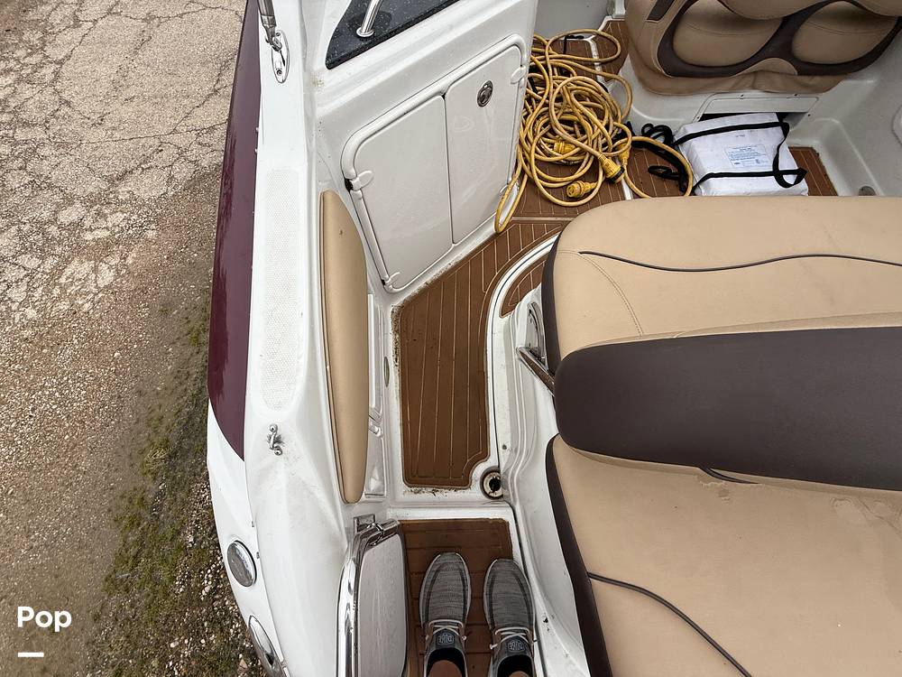 Slide: The Image of Crownline Boats 250 CR 2006 - 15426872