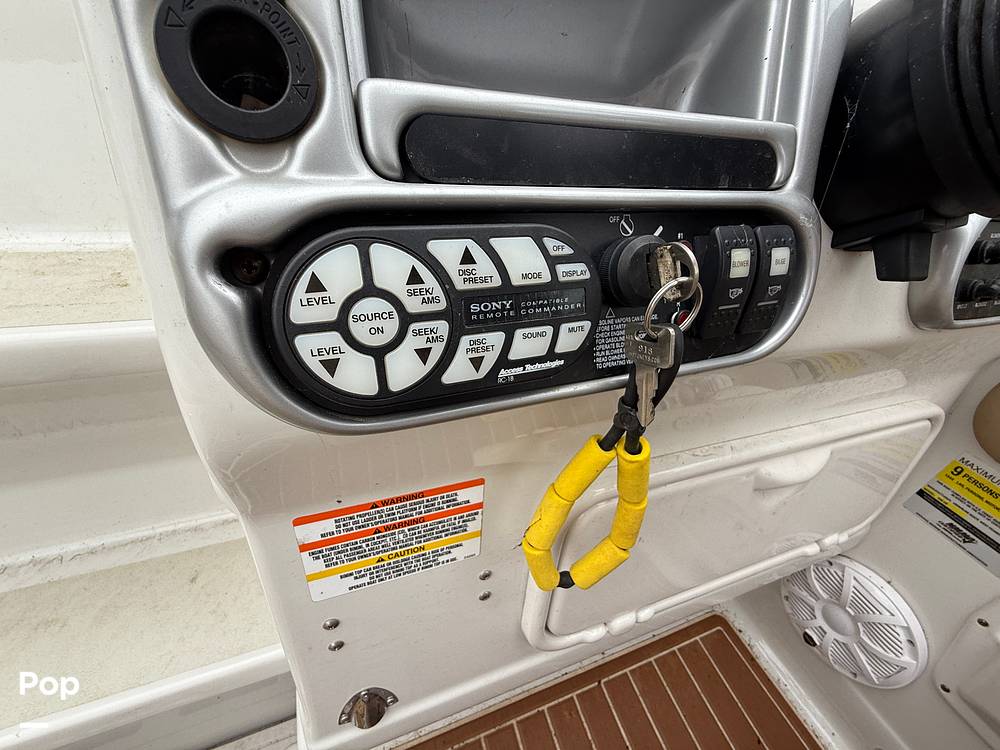 Slide: The Image of Crownline Boats 250 CR 2006 - 15426894