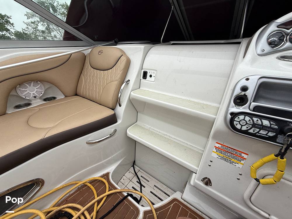 Slide: The Image of Crownline Boats 250 CR 2006 - 15426899