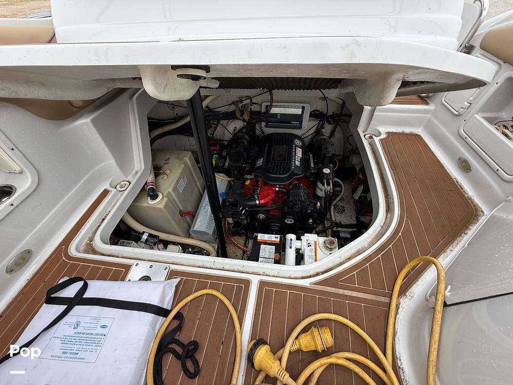 Slide: The Image of Crownline Boats 250 CR 2006 - 15426908