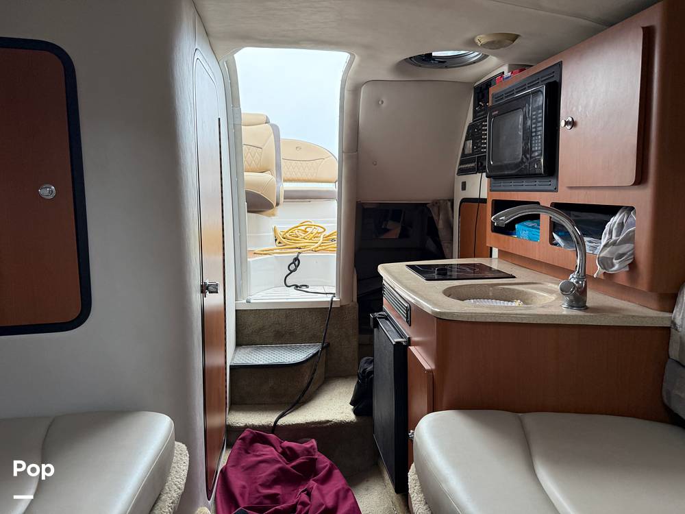 Slide: The Image of Crownline Boats 250 CR 2006 - 15426936