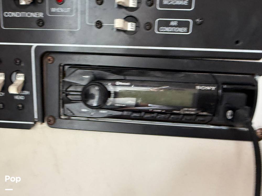 Slide: The Image of Crownline Boats 250 CR 2006 - 15426956