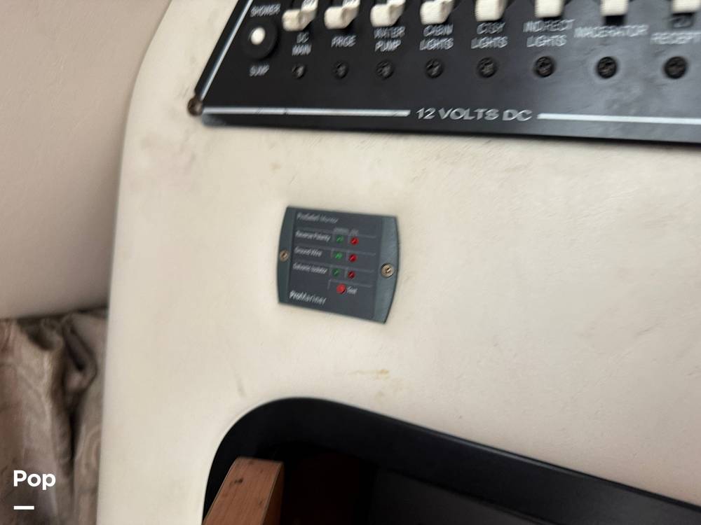 Slide: The Image of Crownline Boats 250 CR 2006 - 15426960