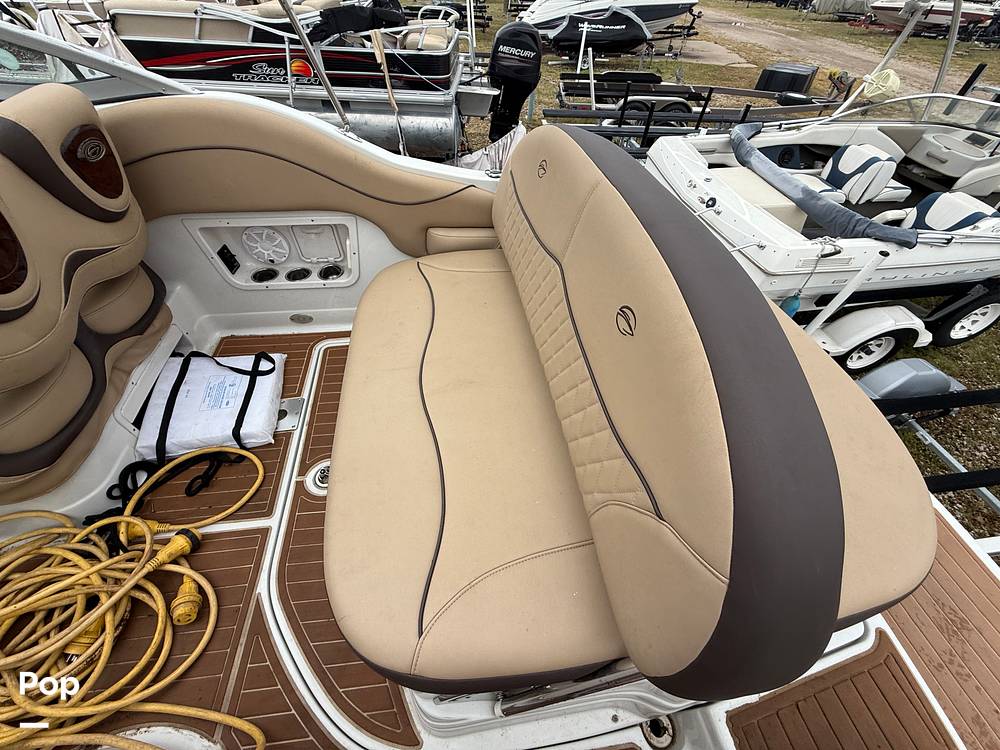 Slide: The Image of Crownline Boats 250 CR 2006 - 15426907