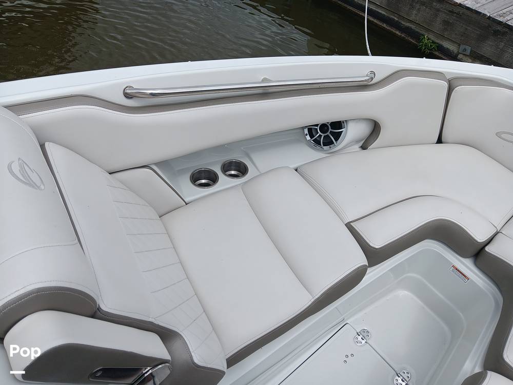 Slide: The Image of Crownline Boats 260XSS 2022 - 14559279