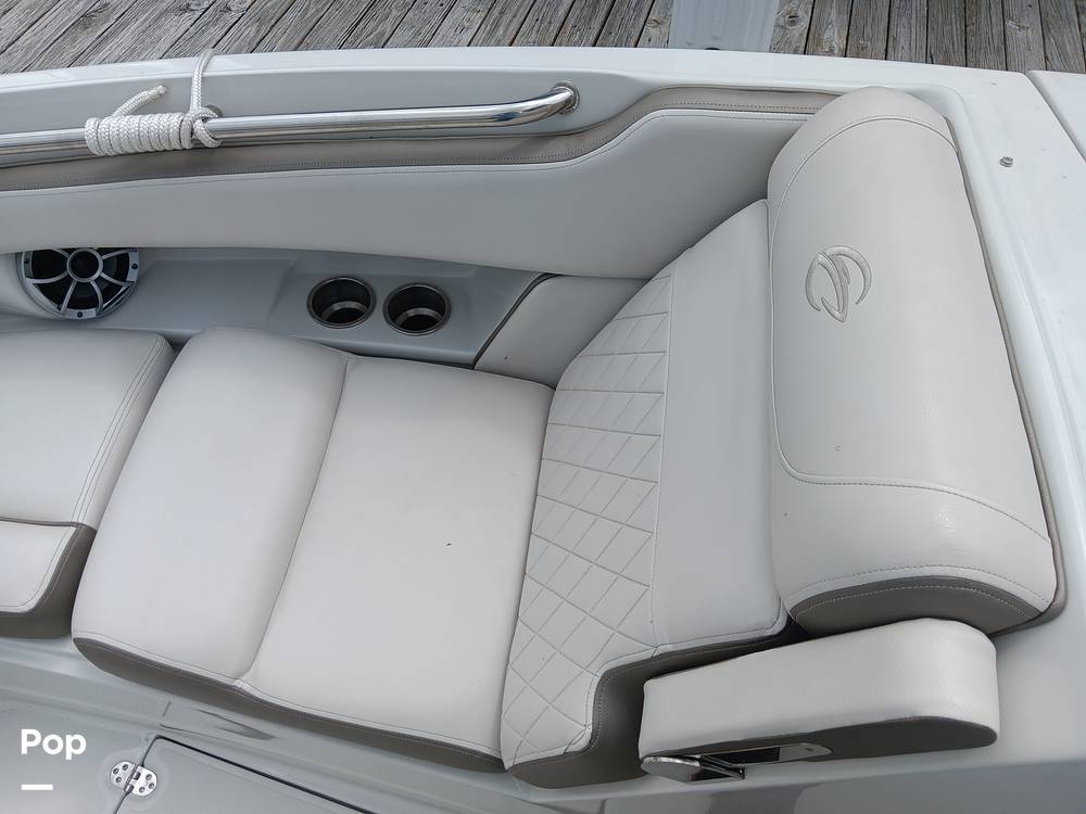 Slide: The Image of Crownline Boats 260XSS 2022 - 14559278