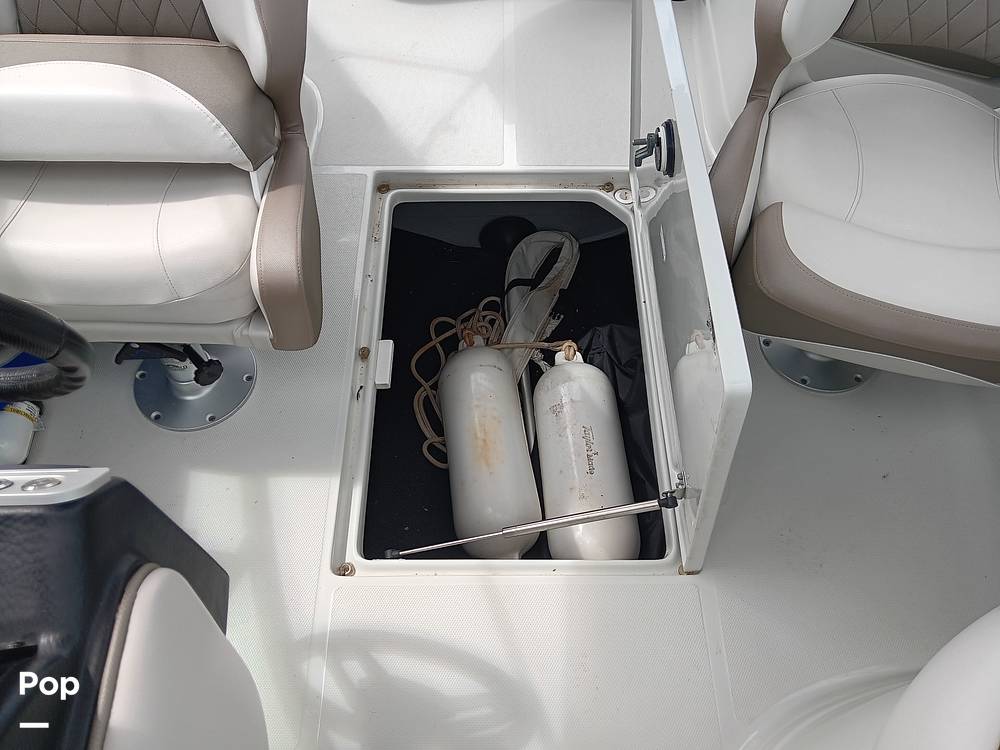 Slide: The Image of Crownline Boats 260XSS 2022 - 14559282