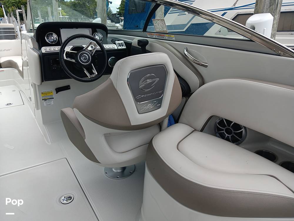 Slide: The Image of Crownline Boats 260XSS 2022 - 14559265