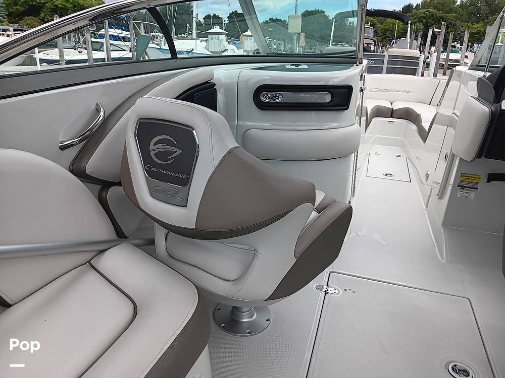 Slide: The Image of Crownline Boats 260XSS 2022 - 14559267