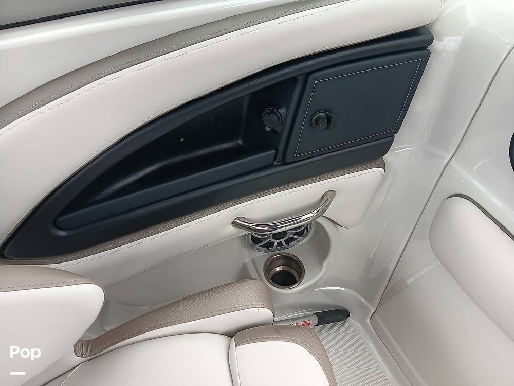 Slide: The Image of Crownline Boats 260XSS 2022 - 14559271