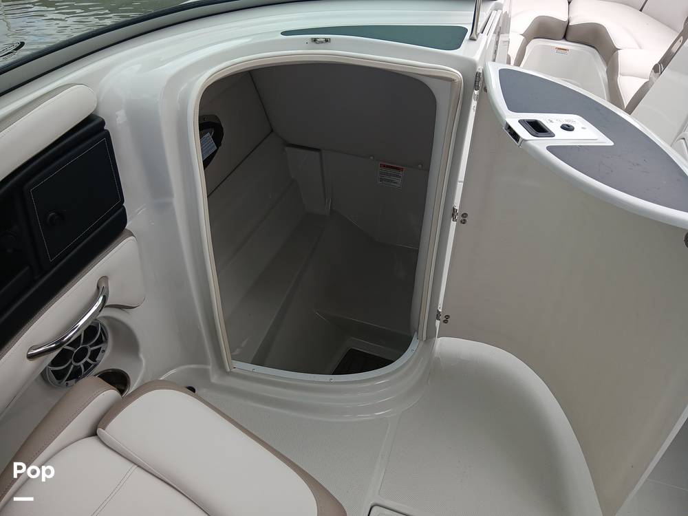 Slide: The Image of Crownline Boats 260XSS 2022 - 14559283