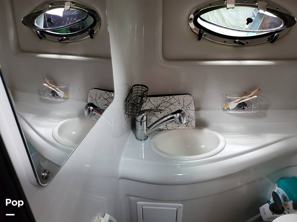 Slide: The Image of Crownline Boats 264 CR 2014 - 11080098