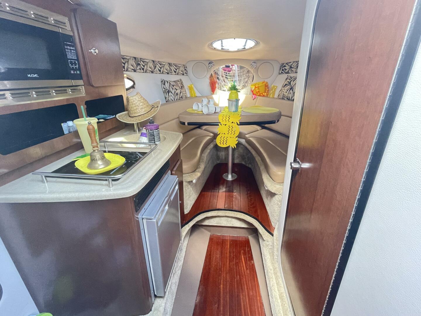 Slide: The Image of Crownline Boats 264 CR 2018 - 4441313