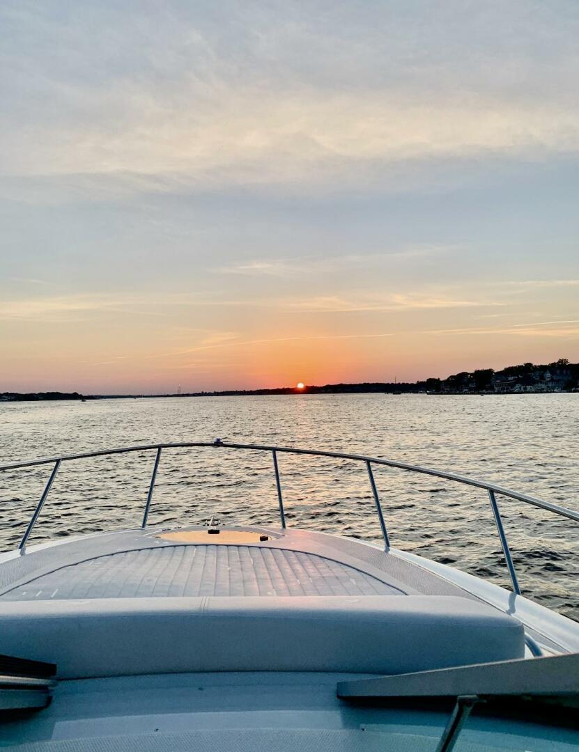 Slide: The Image of Sunset Via Bow Cushin - 5128435