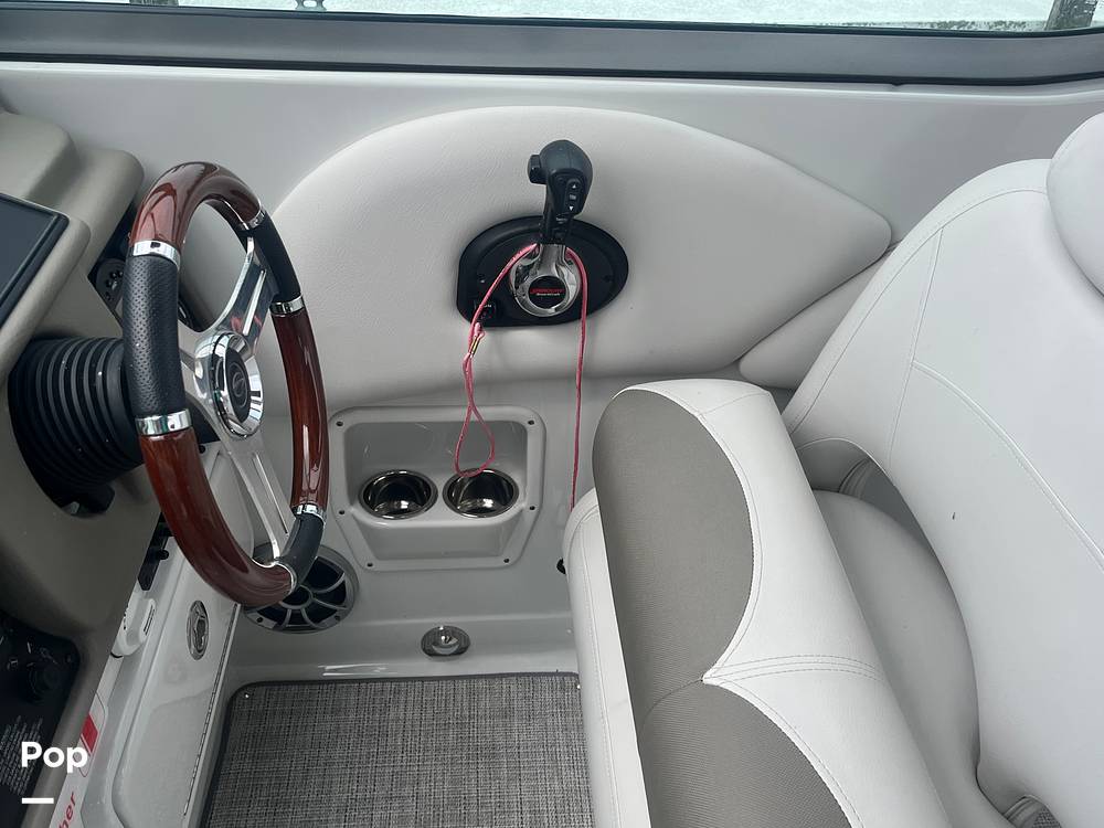 Slide: The Image of Crownline Boats 264 CR 2021 - 15565273