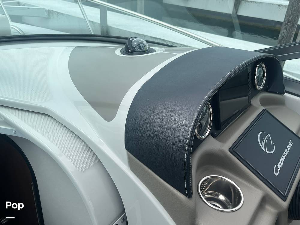 Slide: The Image of Crownline Boats 264 CR 2021 - 15565274