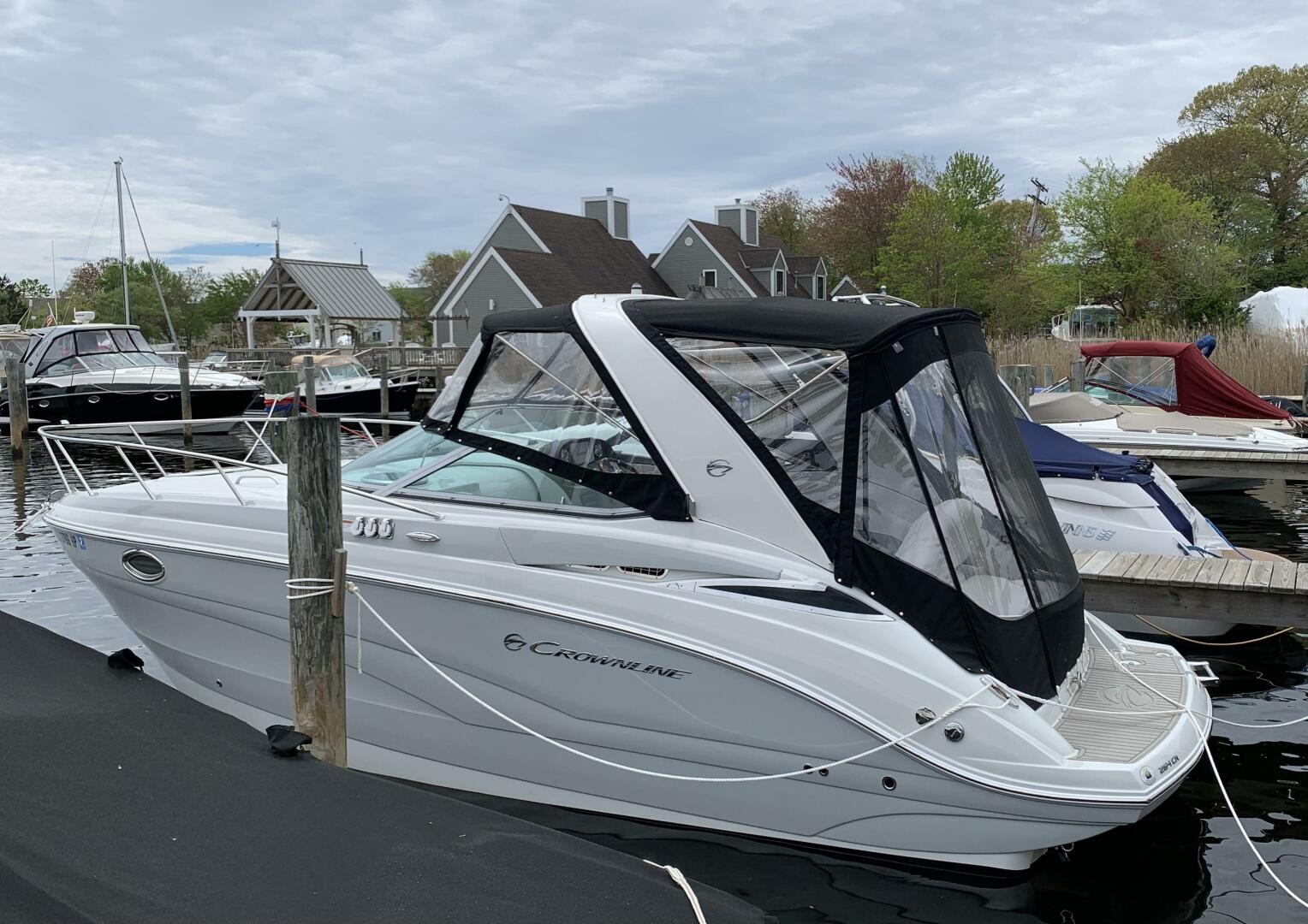 Slide: The Image of Port View Camper Top - 5128431